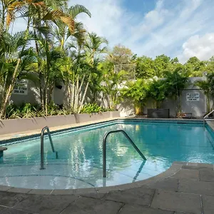 Courtyard By Marriott Hotel